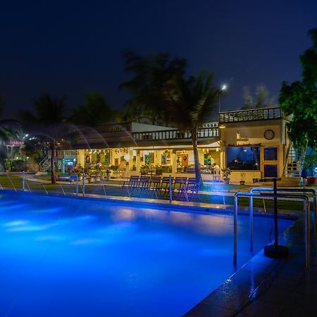 Quality Inn Palms Gāndhīdhām Eksteriør bilde