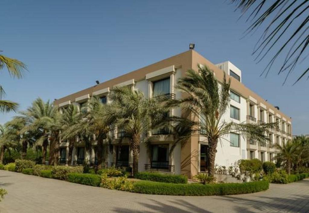 Quality Inn Palms Gāndhīdhām Eksteriør bilde
