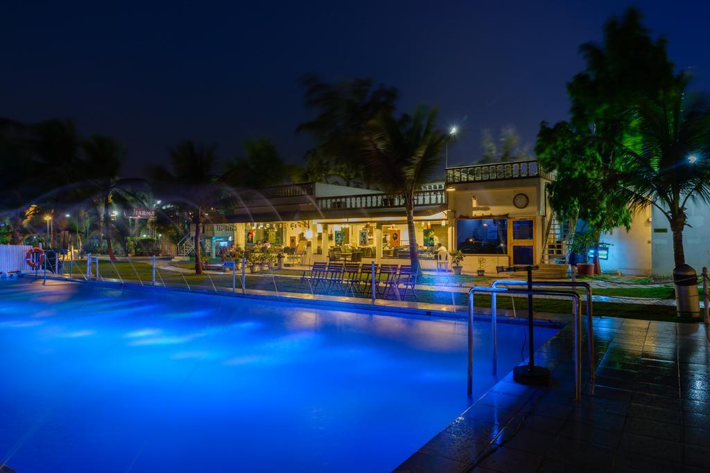 Quality Inn Palms Gāndhīdhām Eksteriør bilde