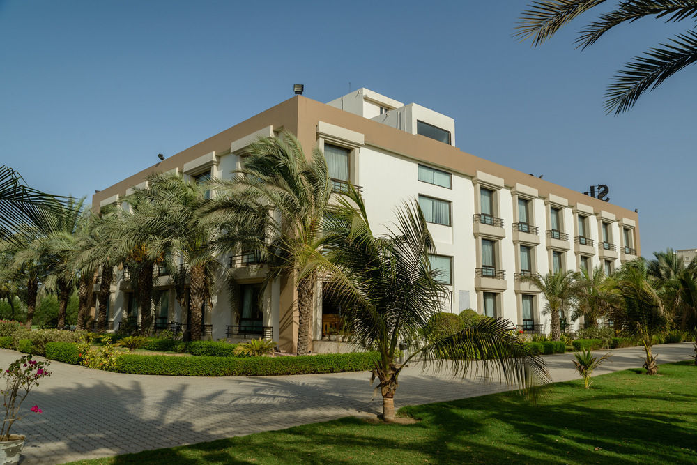 Quality Inn Palms Gāndhīdhām Eksteriør bilde