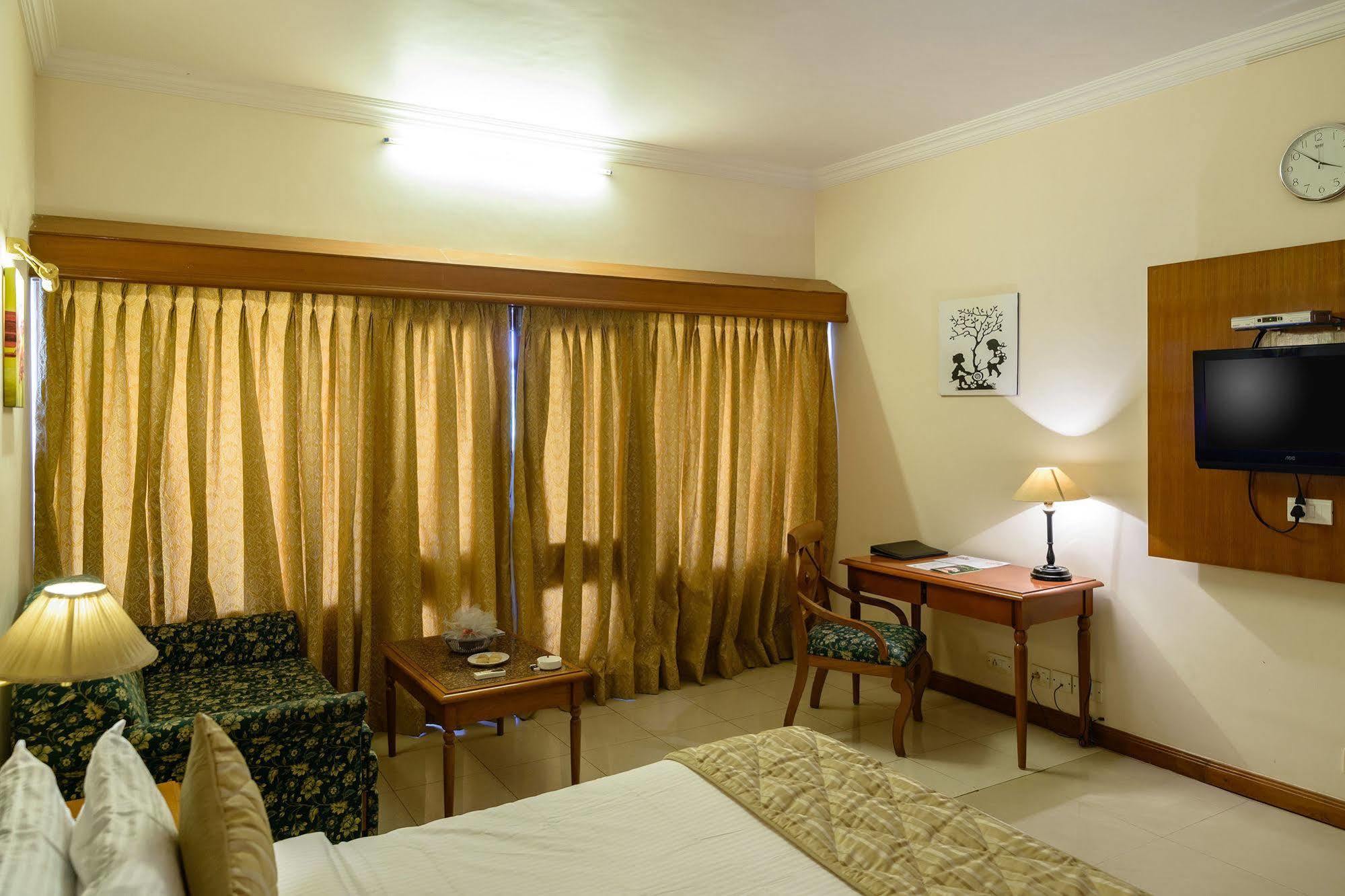 Quality Inn Palms Gāndhīdhām Eksteriør bilde