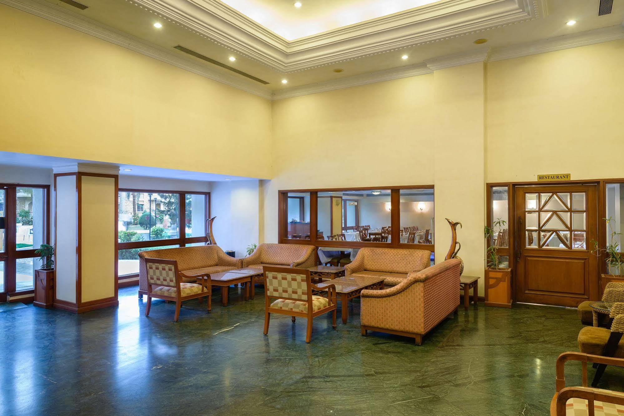 Quality Inn Palms Gāndhīdhām Eksteriør bilde