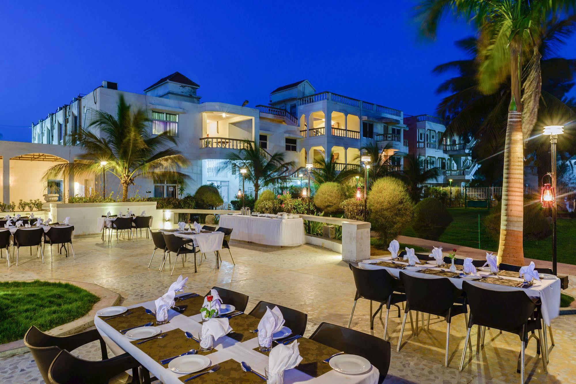 Quality Inn Palms Gāndhīdhām Eksteriør bilde